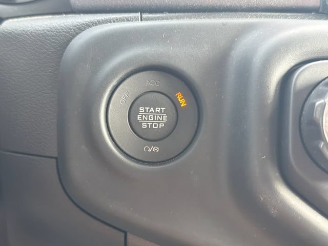 Used 2023 Jeep Gladiator Mojave w/ Cold Weather Group AWD/4WD image 26