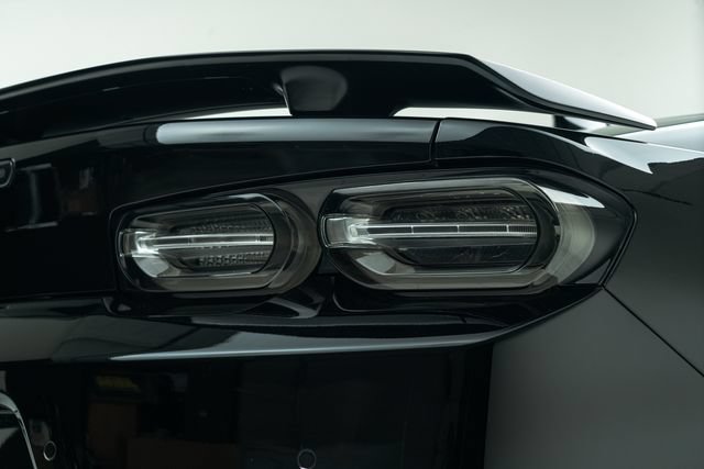 Used 2019 Chevrolet Camaro SS w/ Black Appearance Package RWD image 15