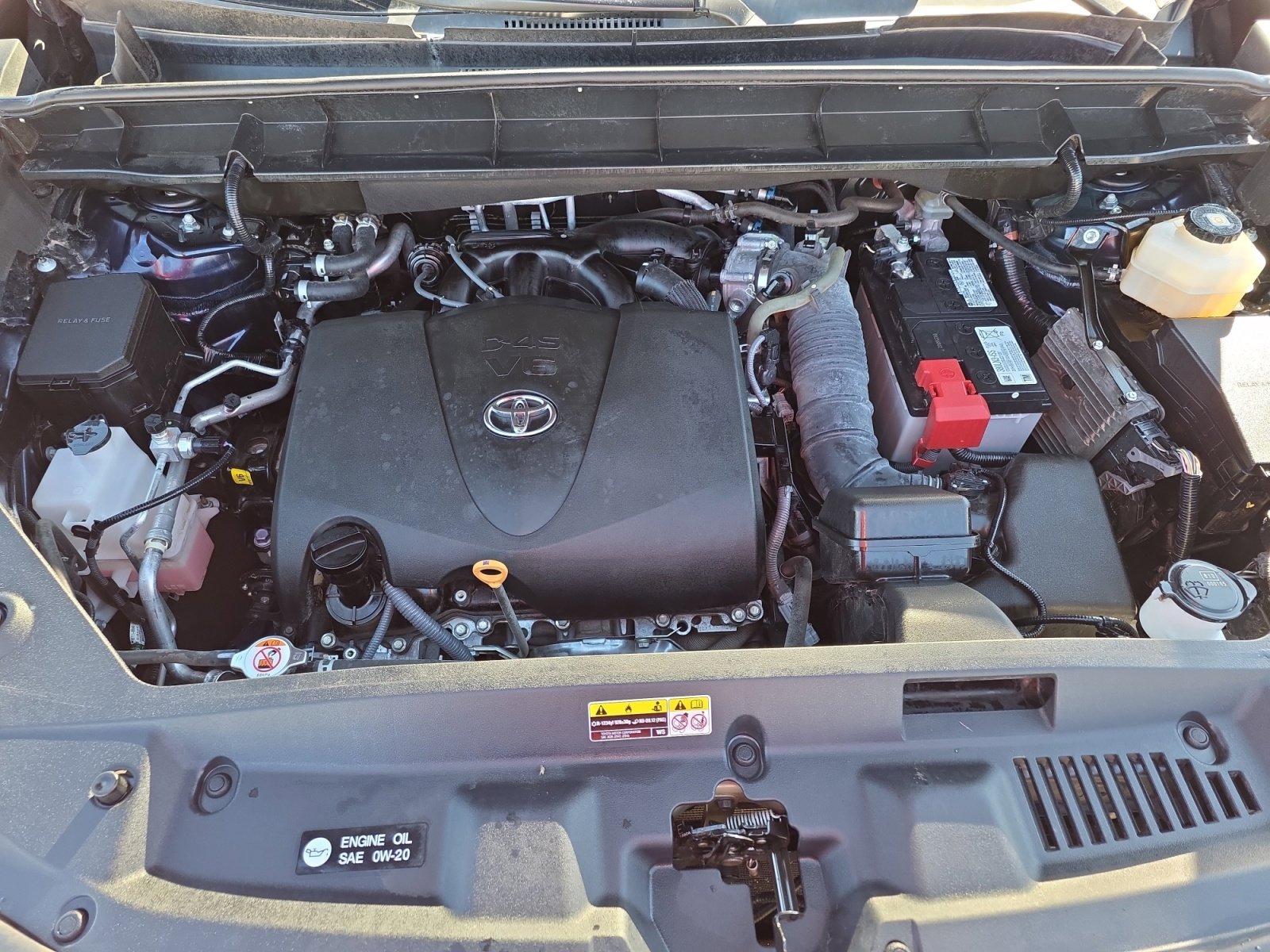 Used 2020 Toyota Highlander Platinum image 28