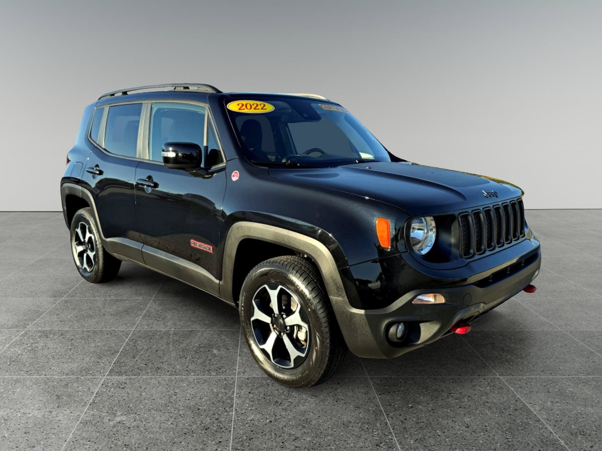 Used 2022 Jeep Renegade Trailhawk w/ Sun/Sound Group AWD/4WD image 8
