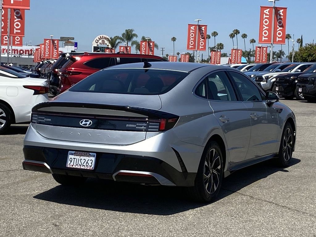 Used 2025 Hyundai Sonata SEL FWD image 42