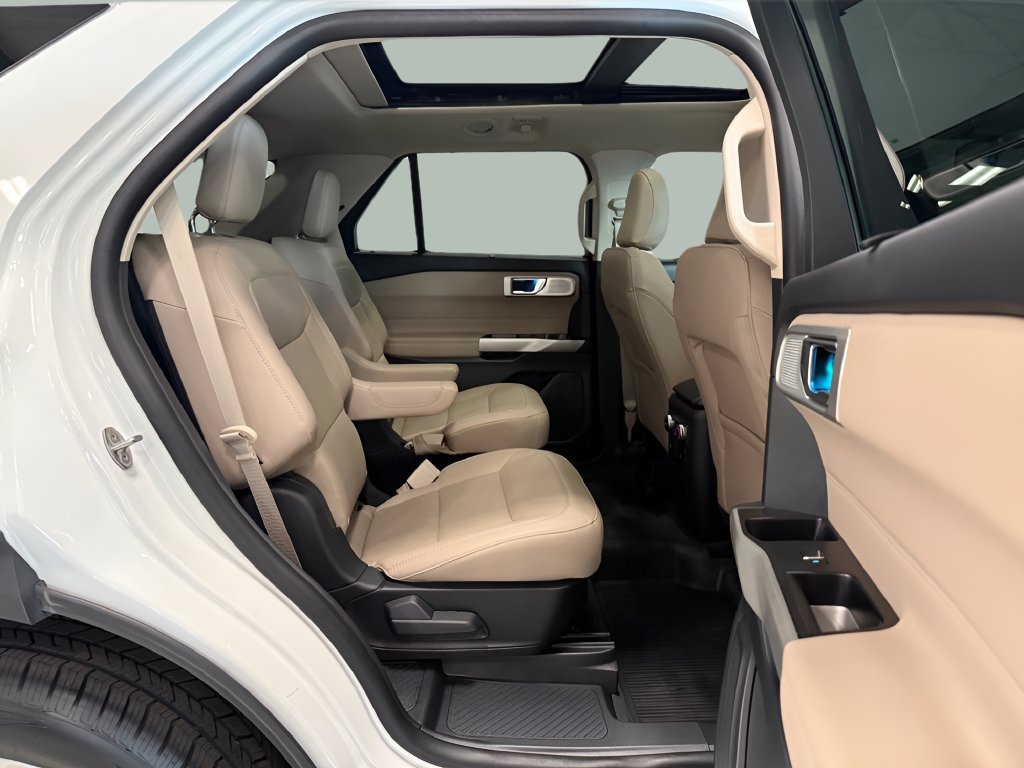 Used 2023 Ford Explorer Limited w/ Limited Technology Package AWD/4WD image 32