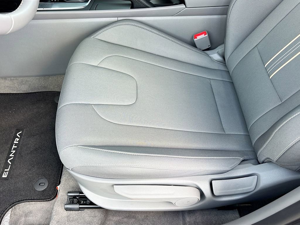 Certified 2026 Hyundai Elantra Sport image 18