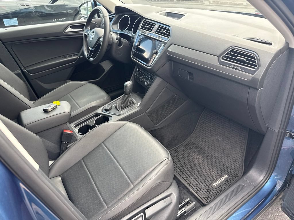 Used 2020 Volkswagen Tiguan SE AWD/4WD image 34