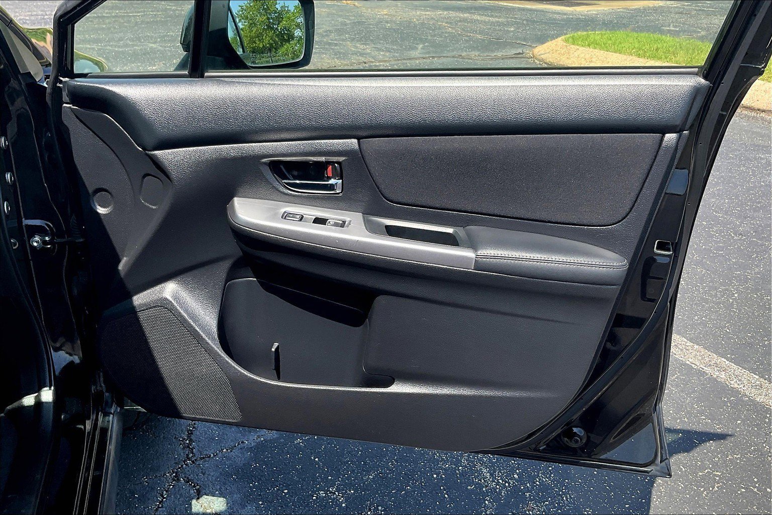 Used 2015 Subaru Crosstrek 2.0i Premium image 19