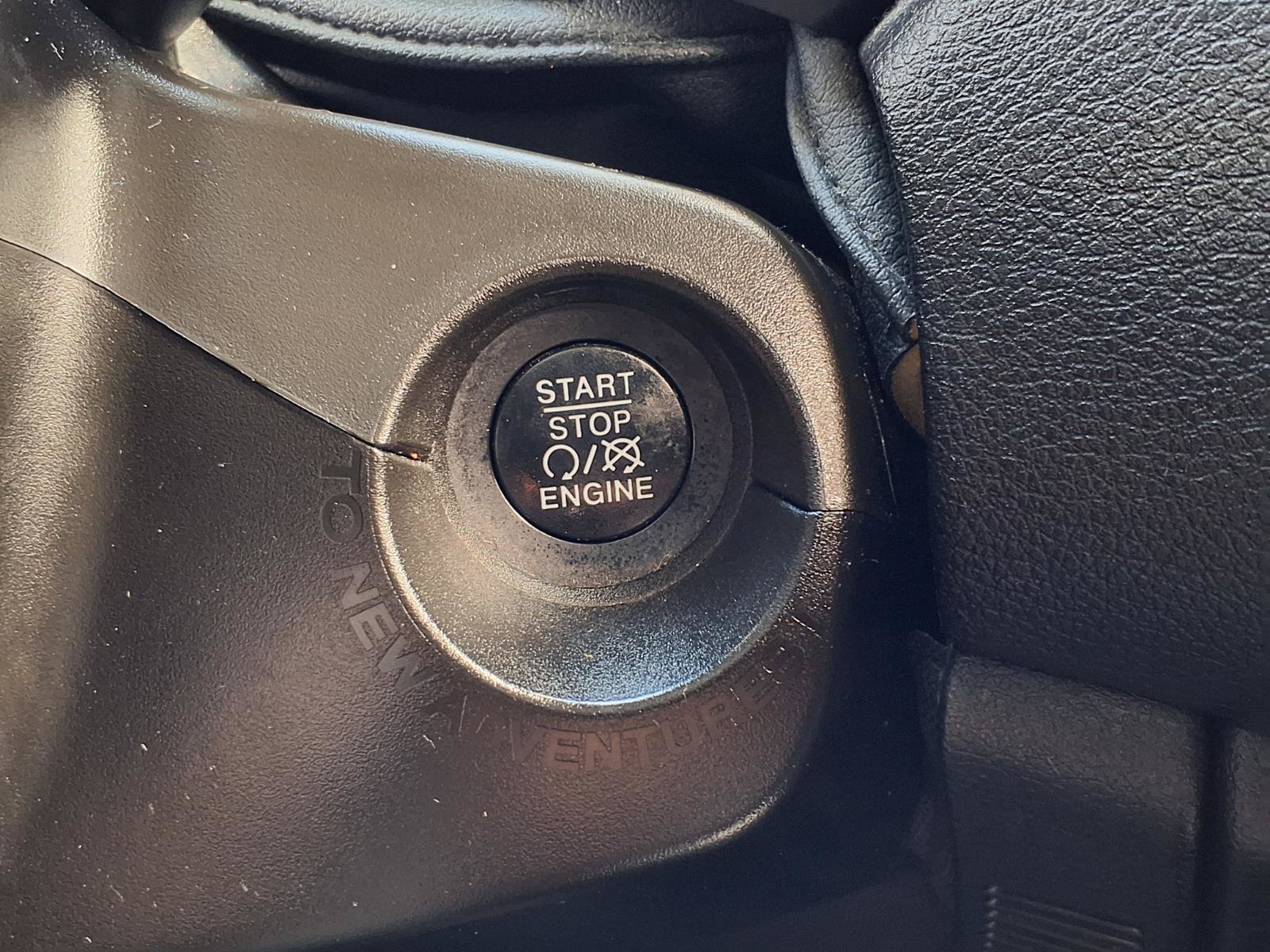 Used 2022 Jeep Renegade Latitude AWD/4WD image 11