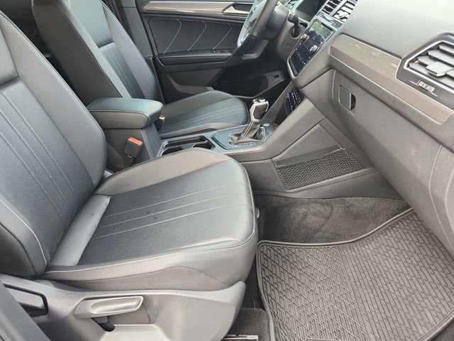 Used 2024 Volkswagen Tiguan SE R-Line image 27