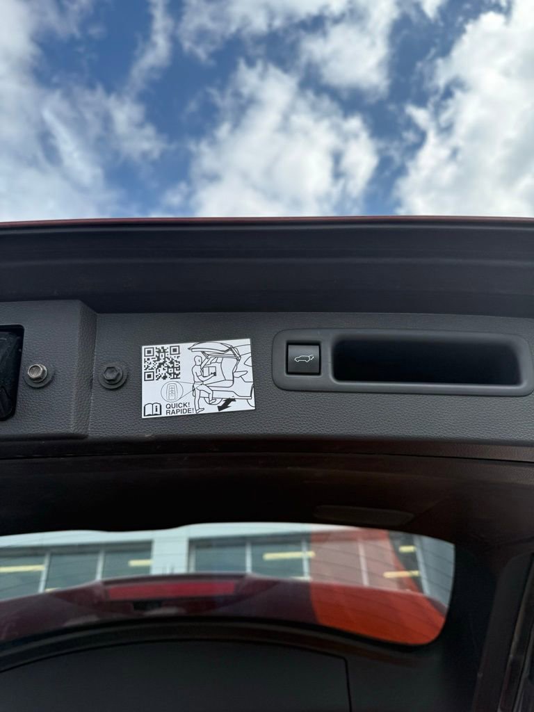 Used 2021 Toyota Highlander Limited image 32