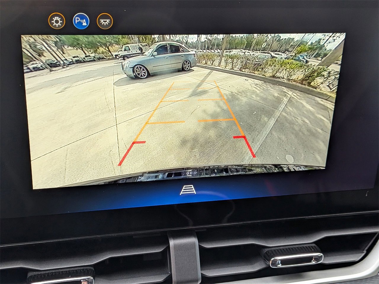 Used 2026 Chevrolet Equinox LT w/ Midnight Edition image 16