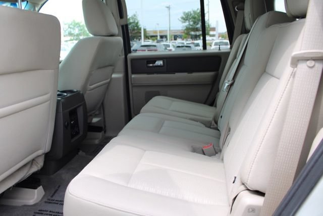 Used 2011 Ford Expedition XLT AWD/4WD image 25