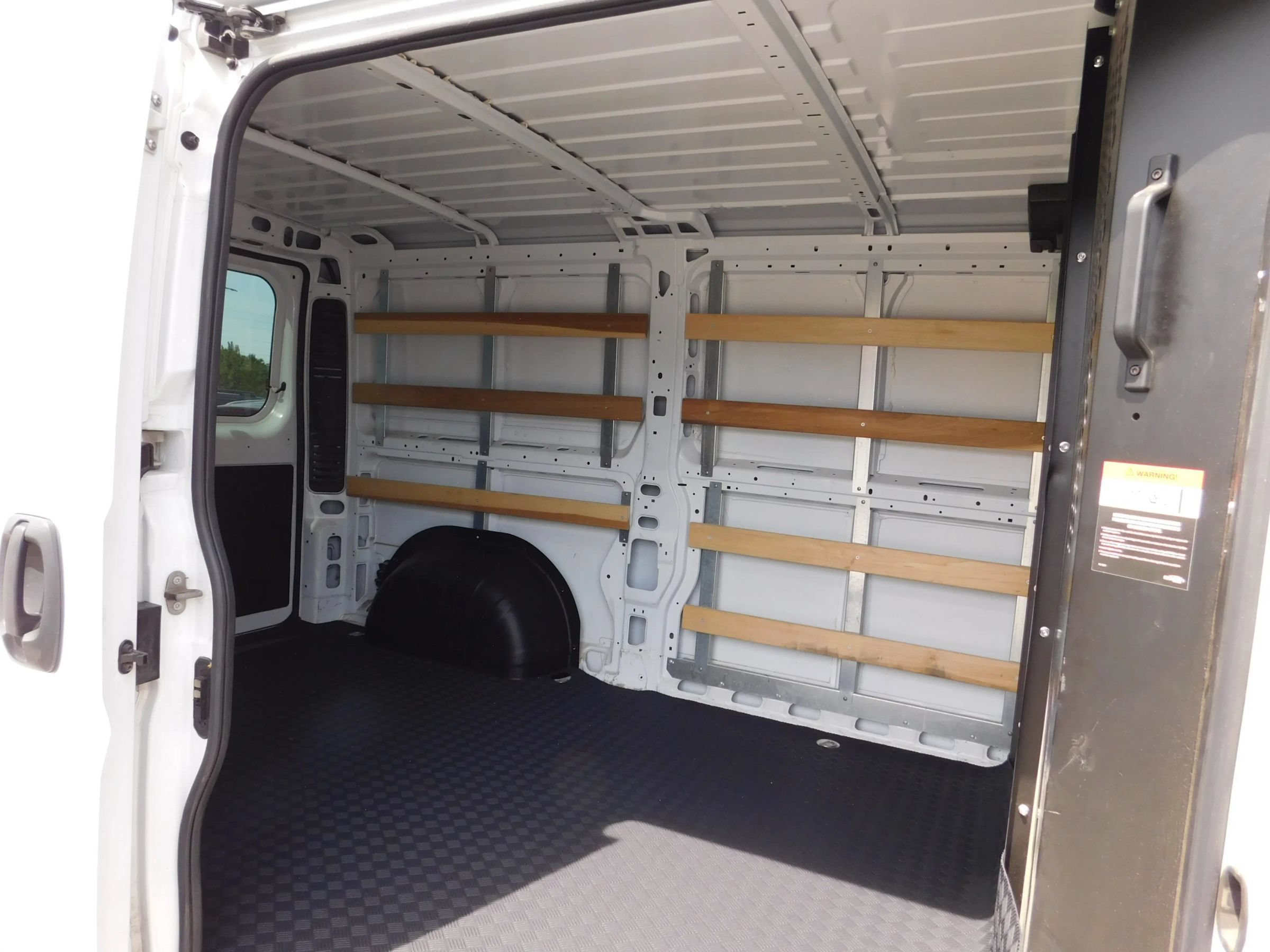 Used 2025 RAM ProMaster 2500 w/ U-Haul Equipment Group FWD image 9