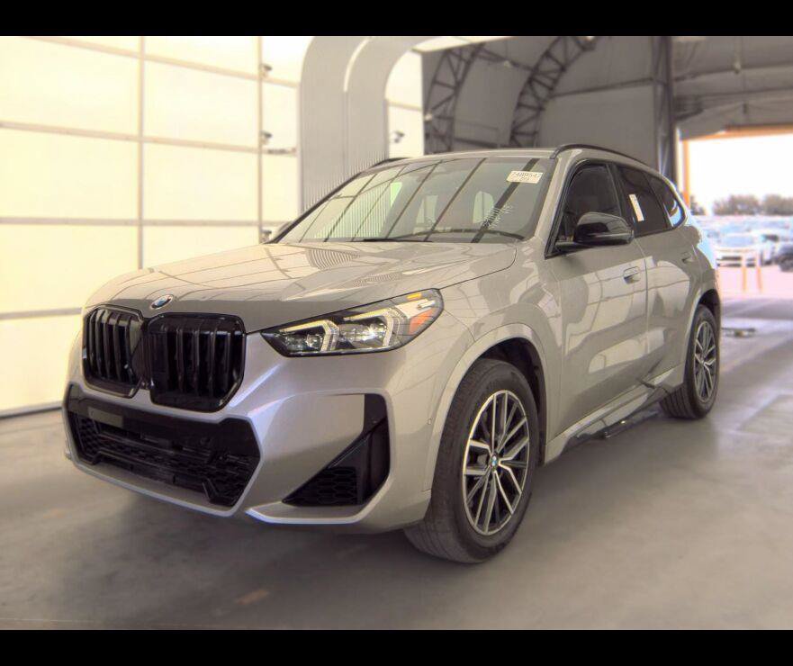 Used 2023 BMW X1 xDrive28i w/ Premium Package AWD/4WD image 2