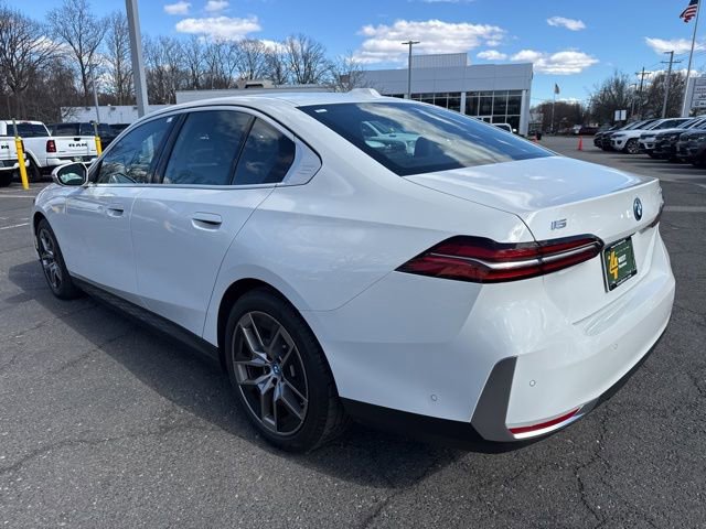 Used 2024 BMW i5 eDrive40i w/ M Sport Package RWD image 16