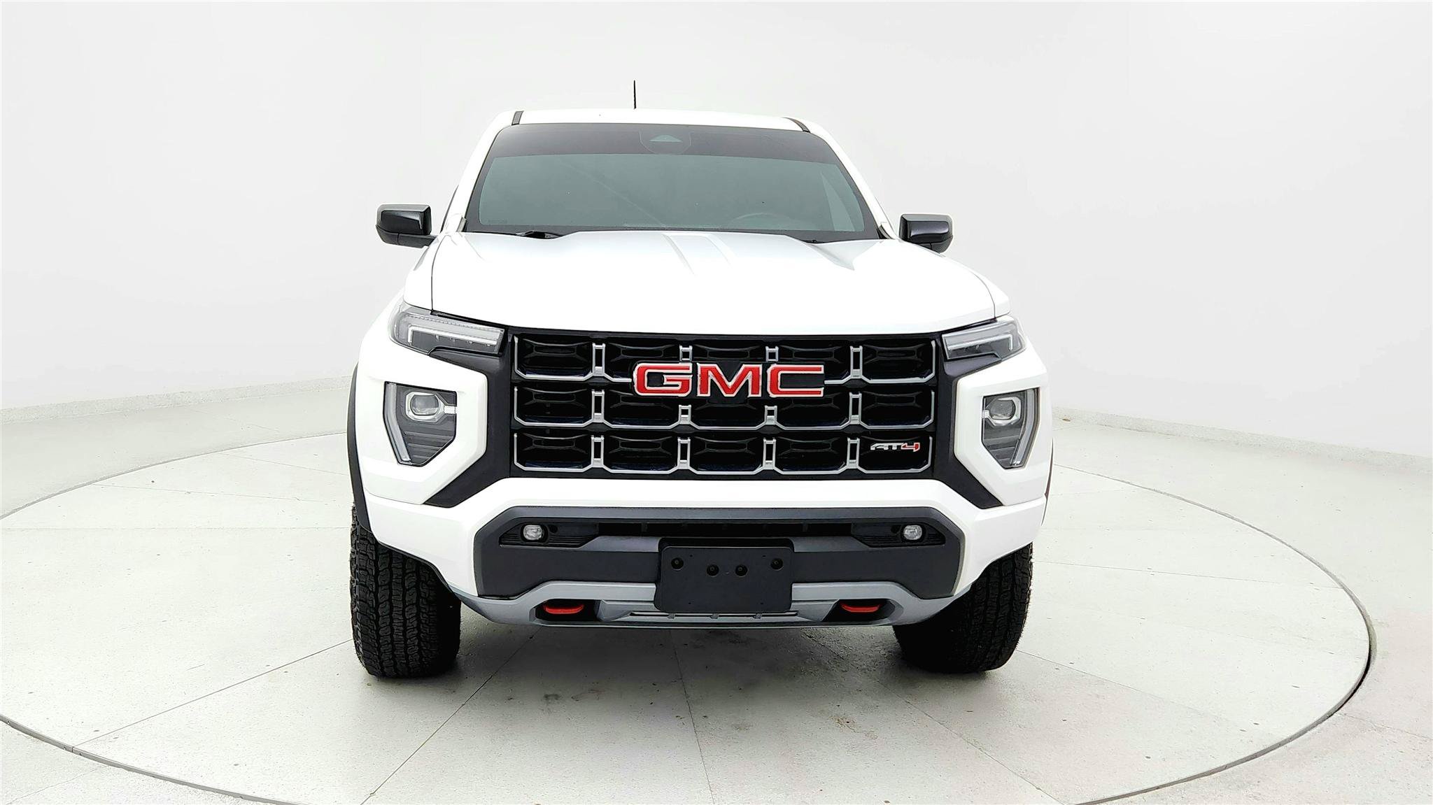 Used 2024 GMC Canyon AT4 w/ AT4 Premium Package AWD/4WD image 8