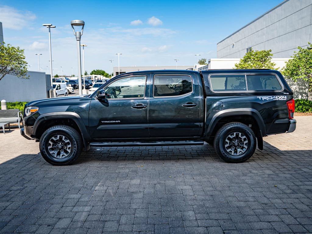 Used 2019 Toyota Tacoma TRD Off-Road AWD/4WD image 8