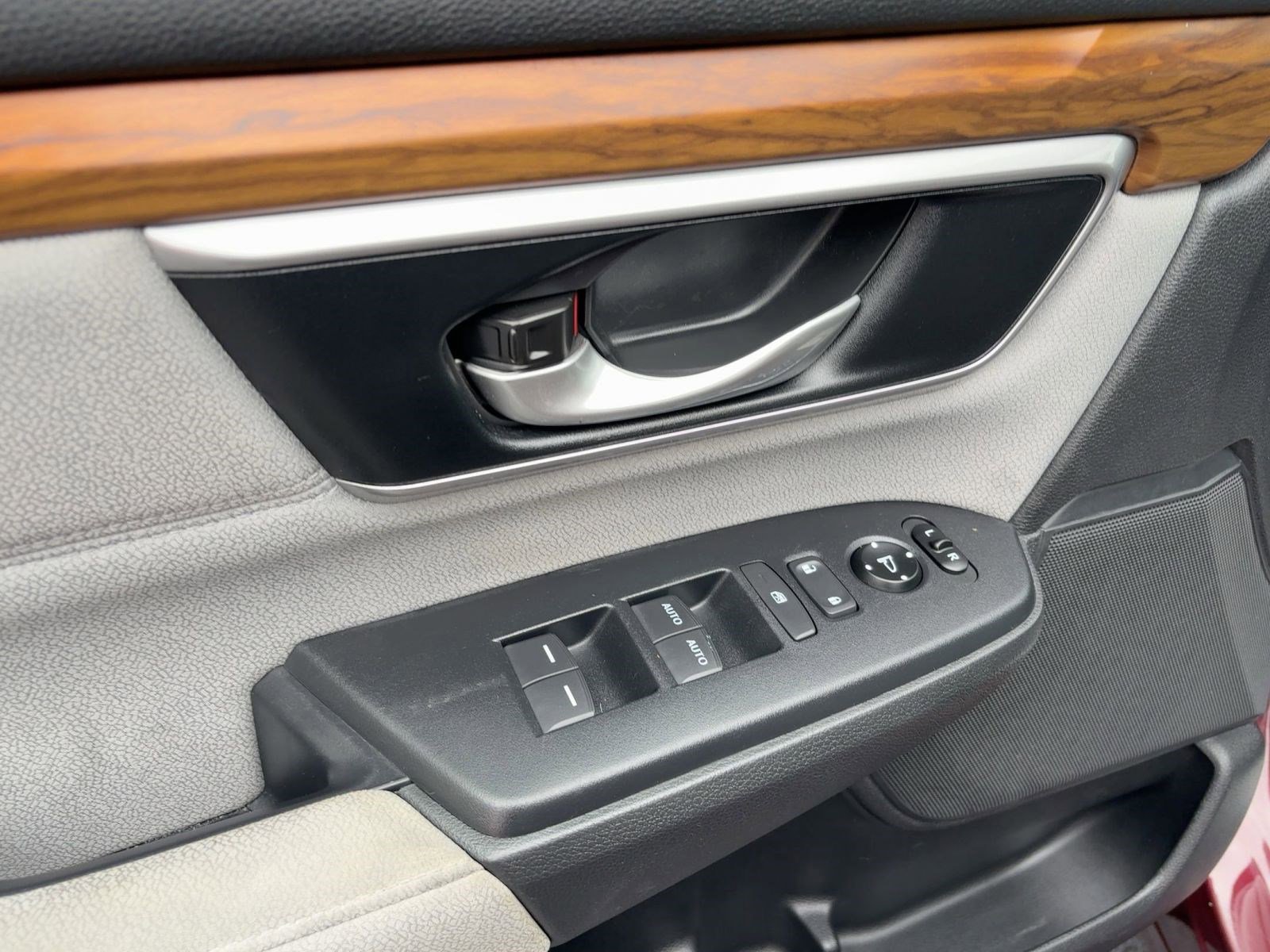 Used 2019 Honda CR-V EX image 13