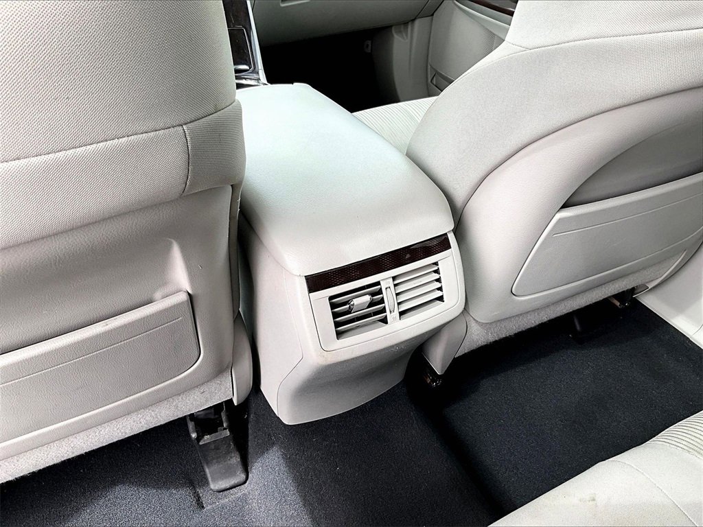 Used 2010 Toyota Venza image 30