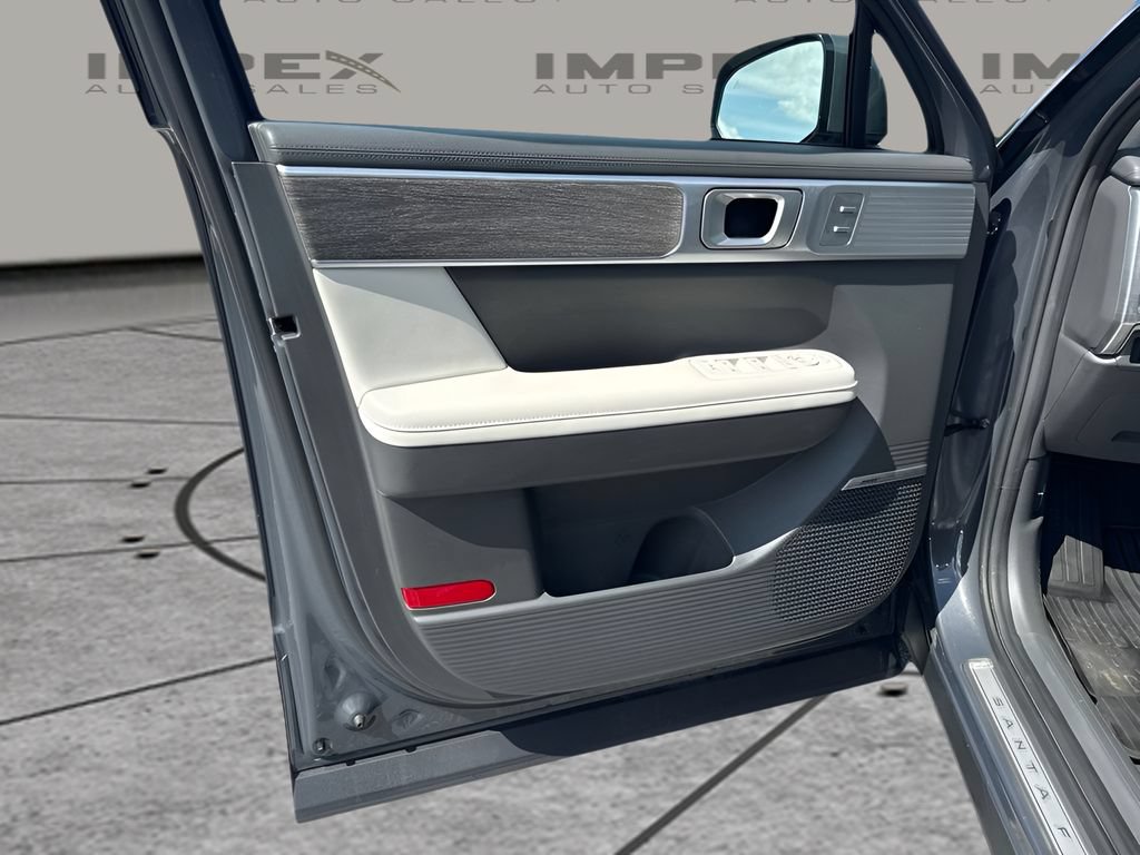 Used 2025 Hyundai Santa Fe Calligraphy AWD/4WD image 18