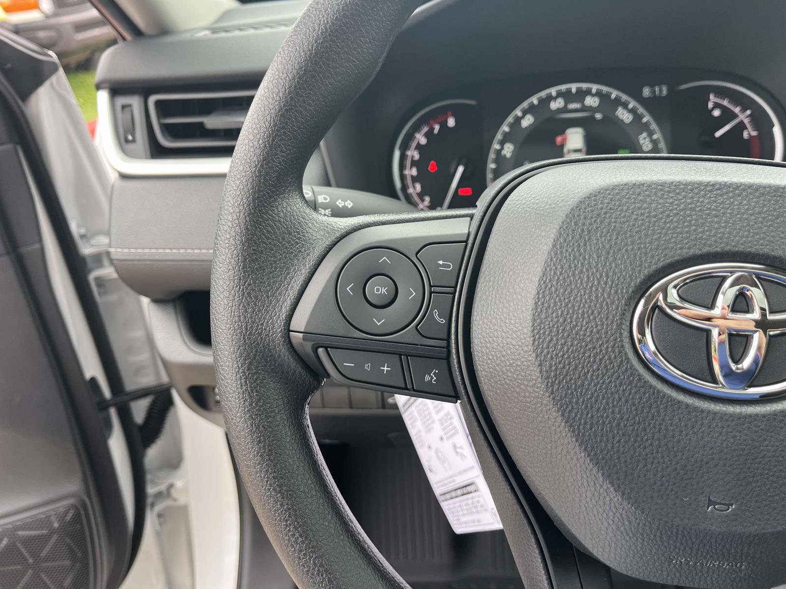 New 2025 Toyota RAV4 XLE w/ Convenience Package image 18