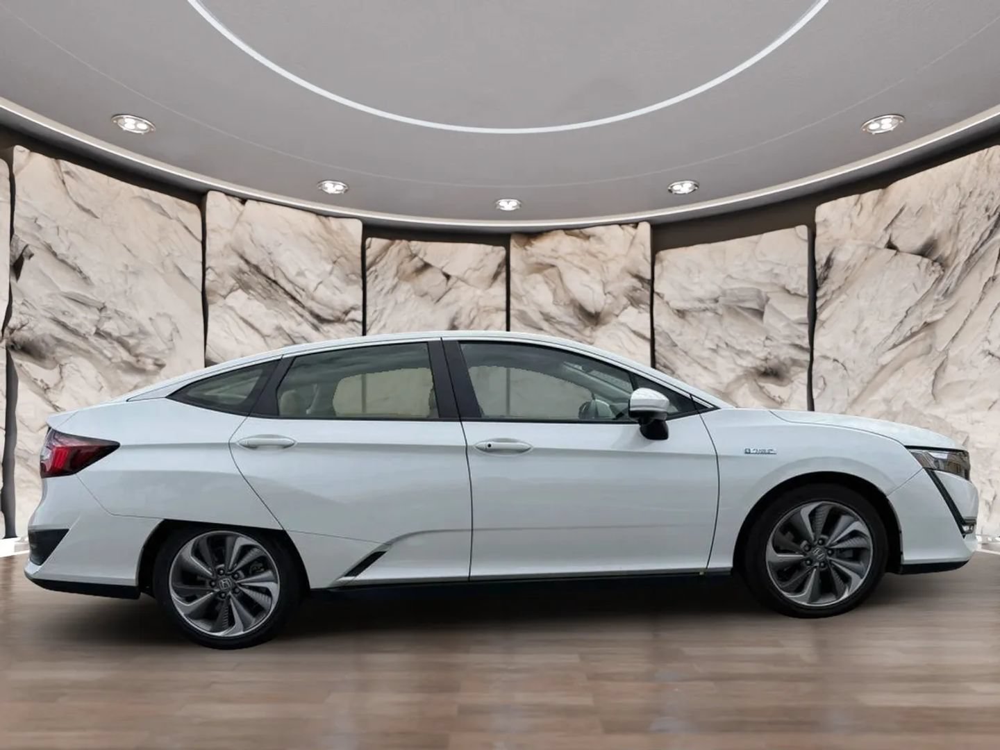 Used 2020 Honda Clarity Plug-In Hybrid image 4