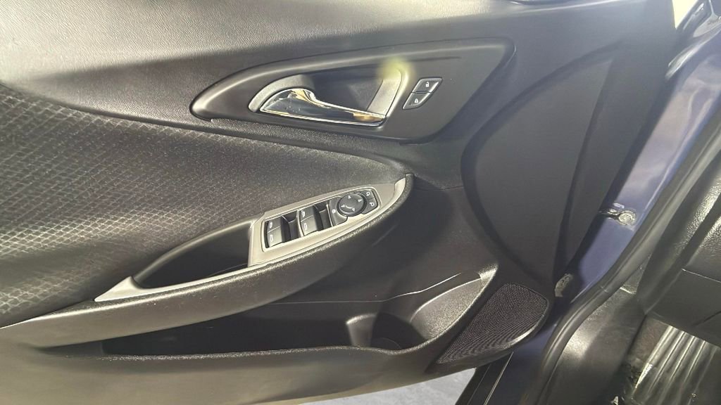 Used 2025 Chevrolet Malibu RS FWD image 24