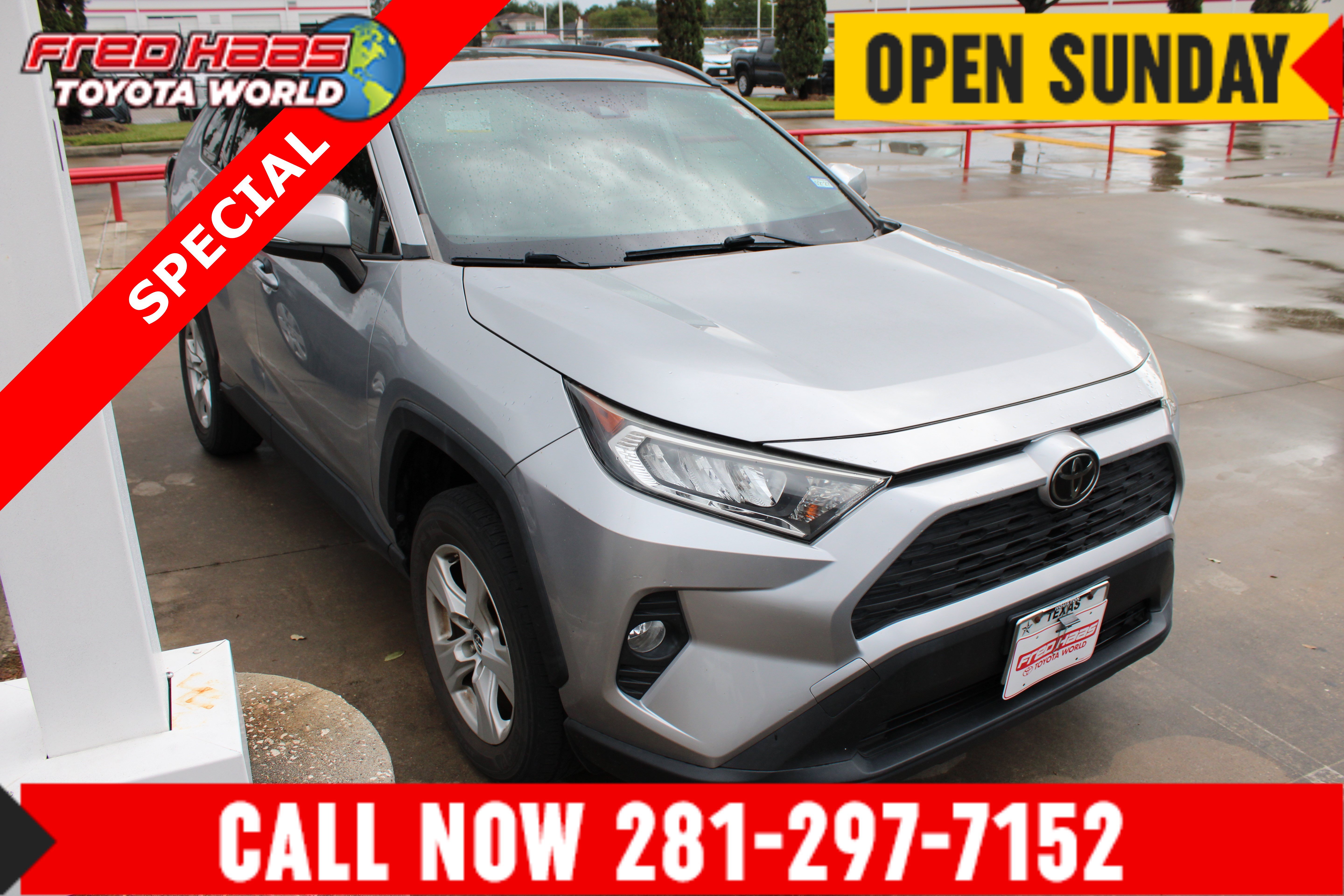 Used 2019 Toyota RAV4 XLE w/ Convenience Package FWD image 1