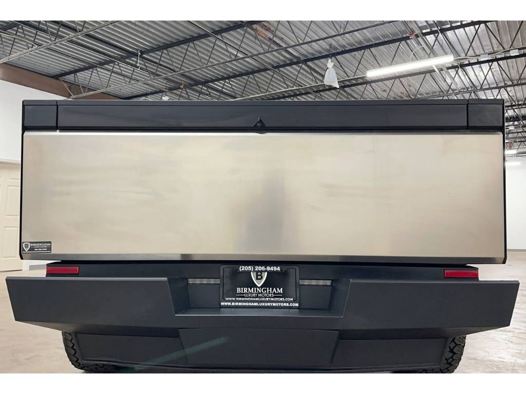 Used 2024 Tesla Cybertruck AWD Crew Cab image 14