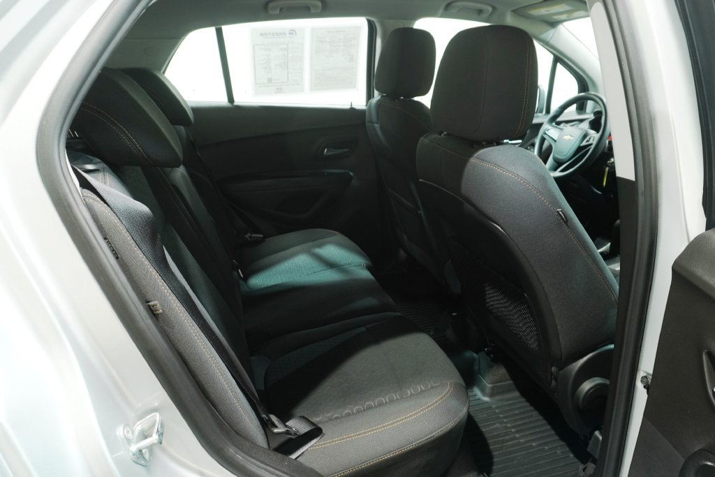Used 2018 Chevrolet Trax LS AWD/4WD image 13