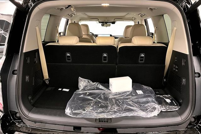 New 2025 Nissan Armada Platinum Reserve image 39