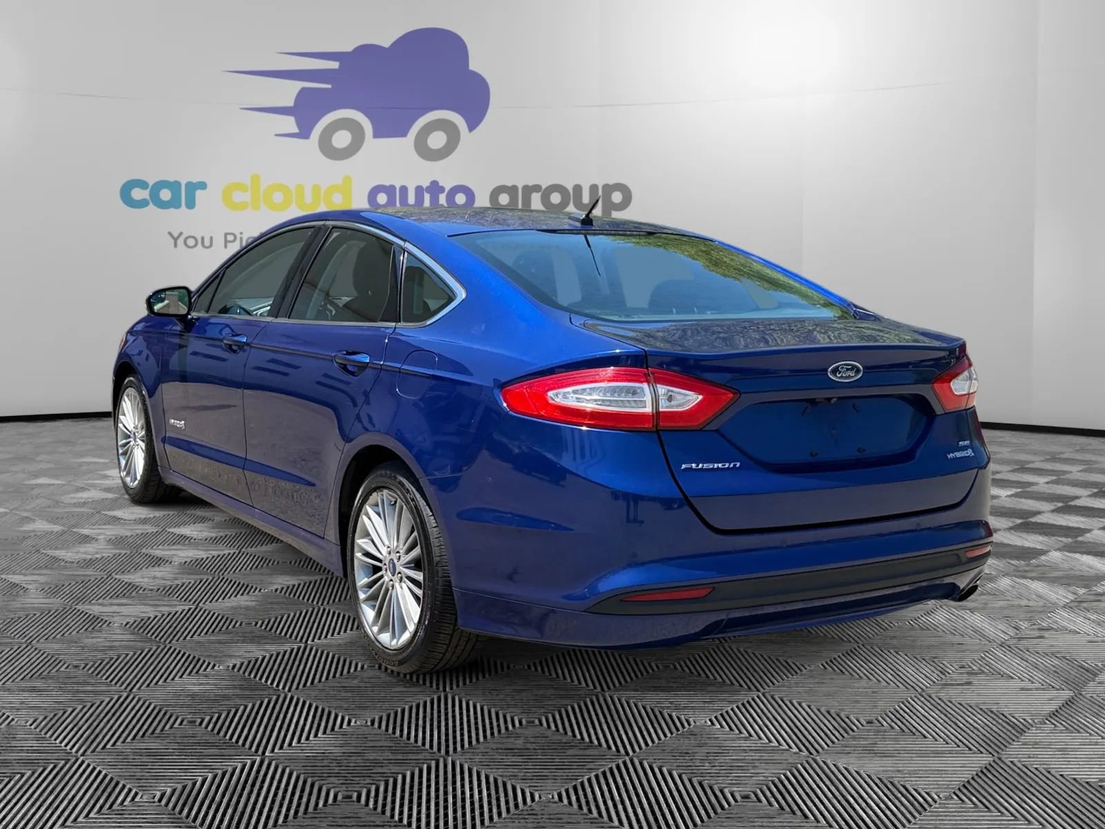 Used 2013 Ford Fusion SE FWD image 3
