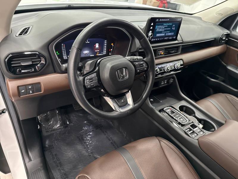 Used 2025 Honda Pilot Elite image 14
