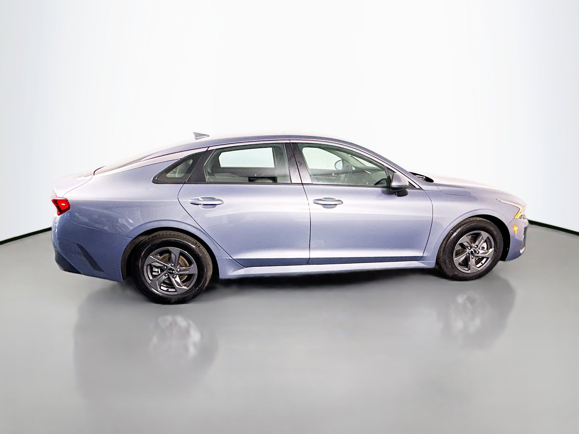 Used 2022 Kia K5 LX image 11