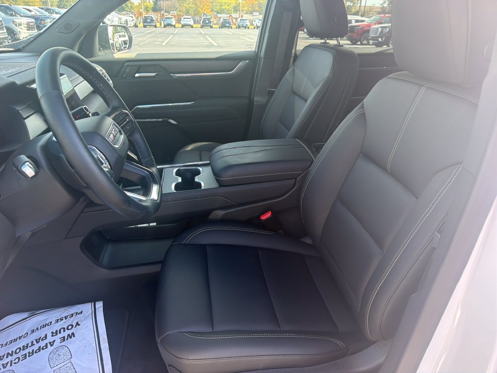 Used 2024 GMC Acadia Elevation w/ Luxury Package FWD image 13