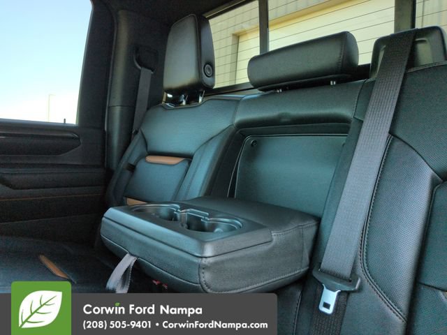 Used 2024 GMC Sierra 2500 AT4 w/ Technology Package AWD/4WD image 27