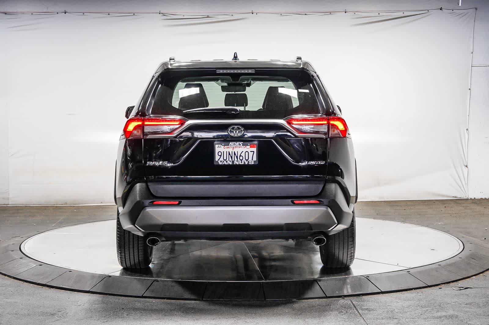Certified 2021 Toyota RAV4 Limited FWD image 4