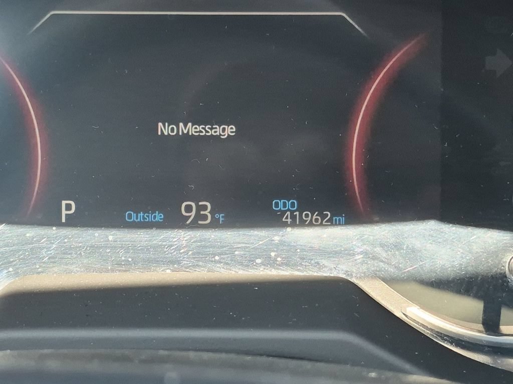Used 2025 Toyota RAV4 LE AWD/4WD image 29