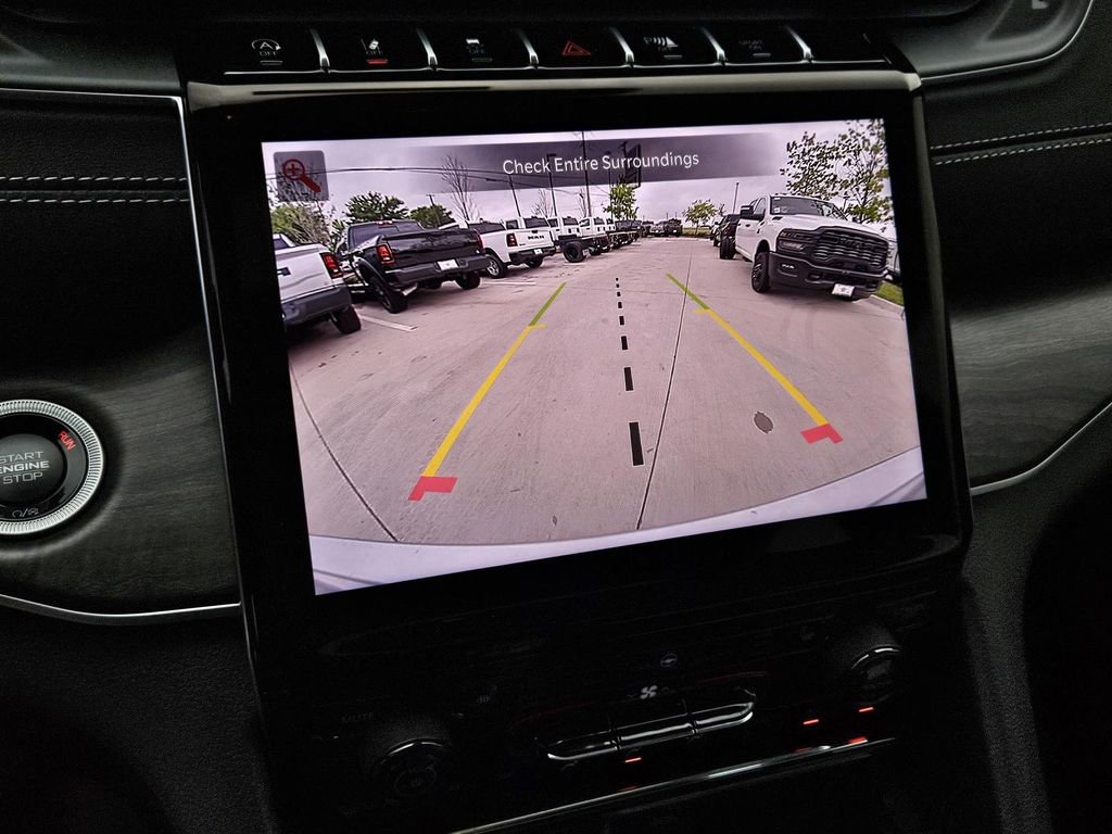 New 2025 Jeep Grand Cherokee Limited w/ Black Appearance Package RWD image 19