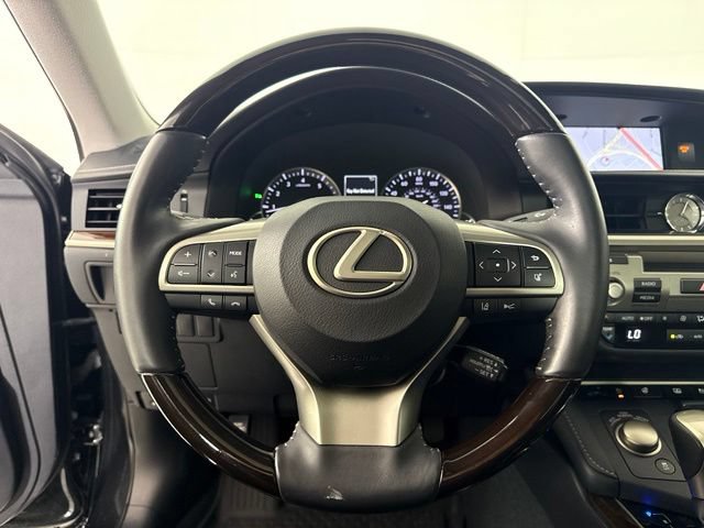 Used 2018 Lexus ES 350 w/ Luxury Package w/Wood Trim FWD image 26