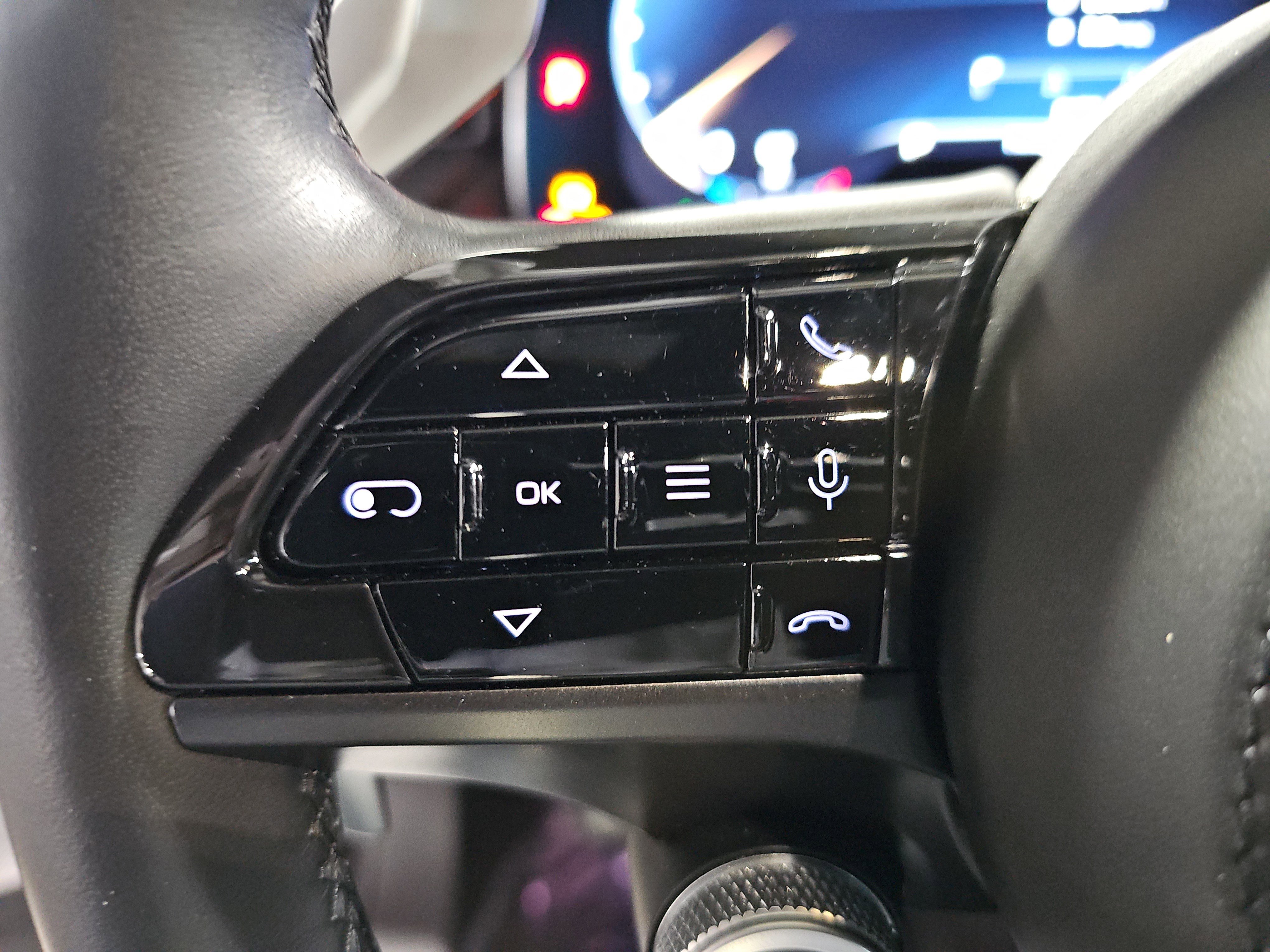 Used 2023 Maserati Grecale Trofeo AWD/4WD image 18