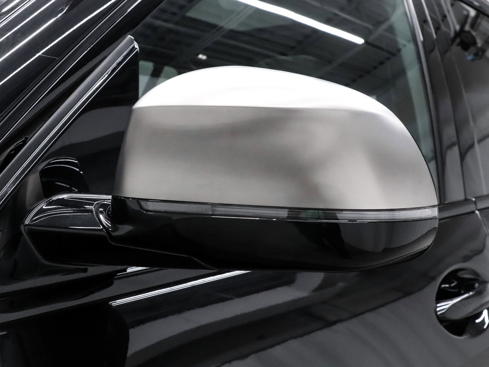 Used 2022 BMW X5 M50i w/ Executive Package image 54