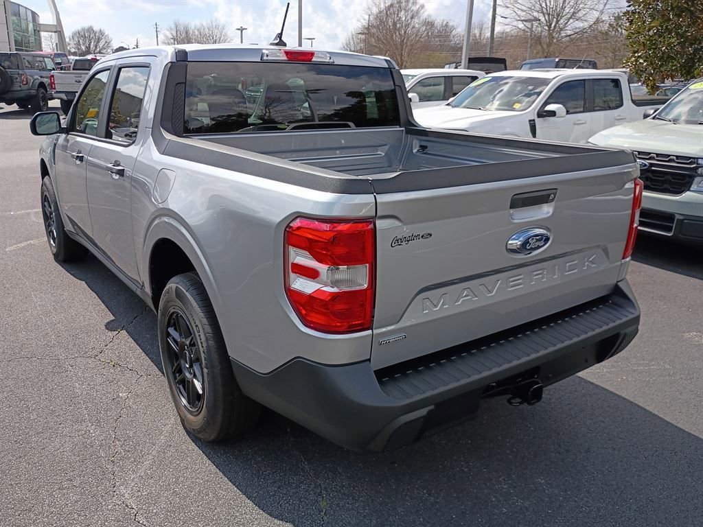 Used 2023 Ford Maverick XL image 3