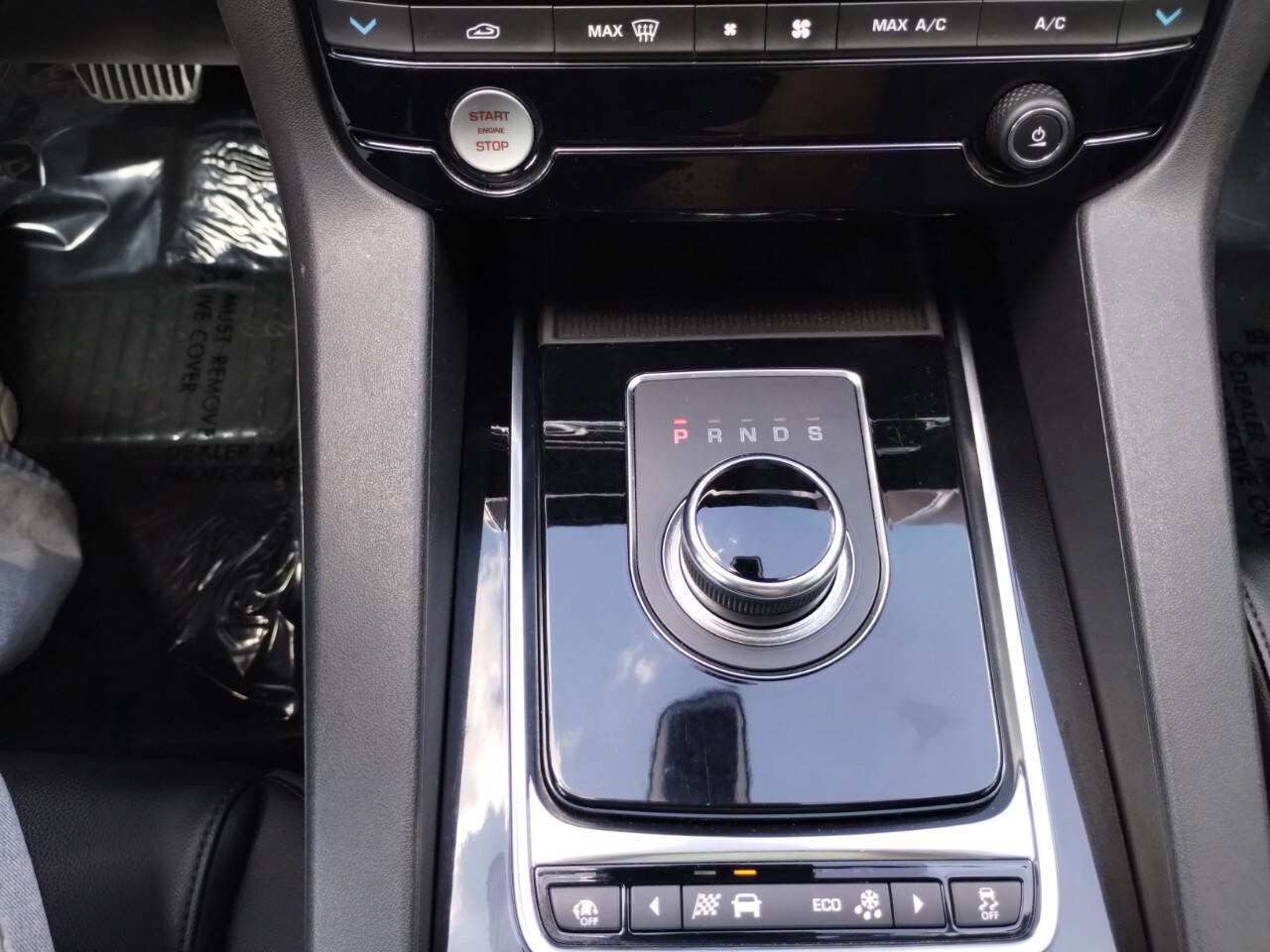 Used 2019 Jaguar F-PACE Premium AWD/4WD image 39
