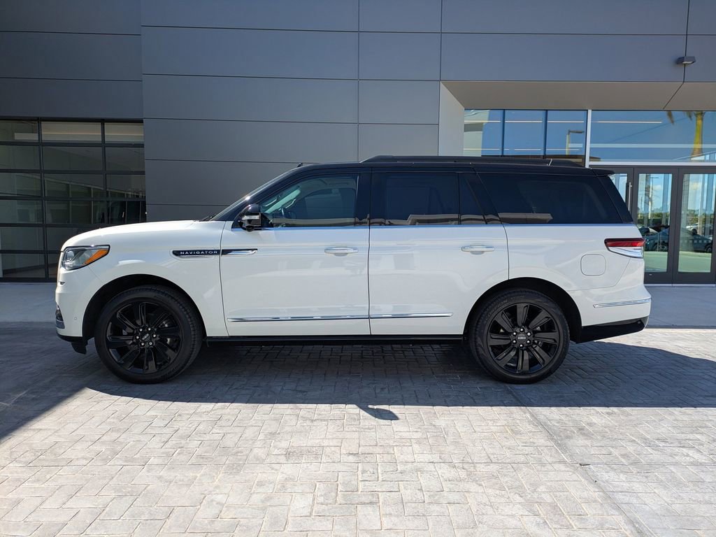 Certified 2023 Lincoln Navigator Black Label image 8
