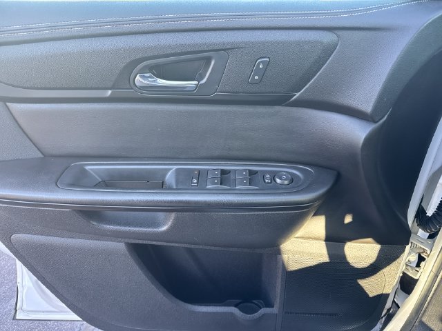 Used 2017 Chevrolet Traverse LT w/ Style and Technology Package AWD/4WD image 10