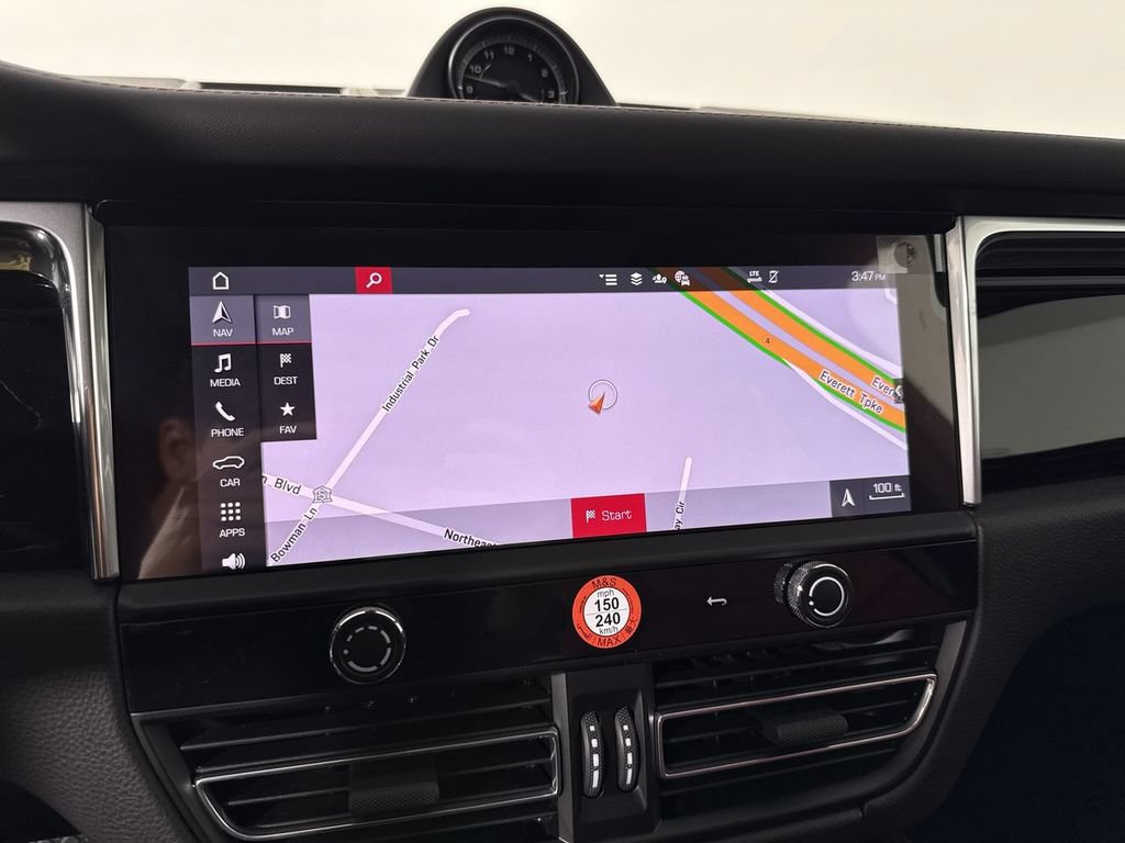 New 2026 Porsche Macan AWD/4WD image 27