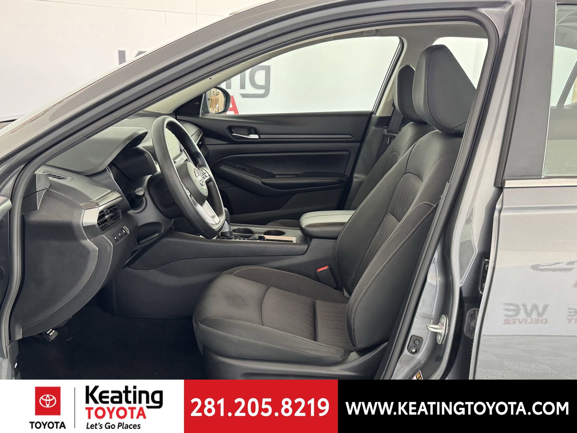 Used 2025 Nissan Altima 2.5 SV image 14