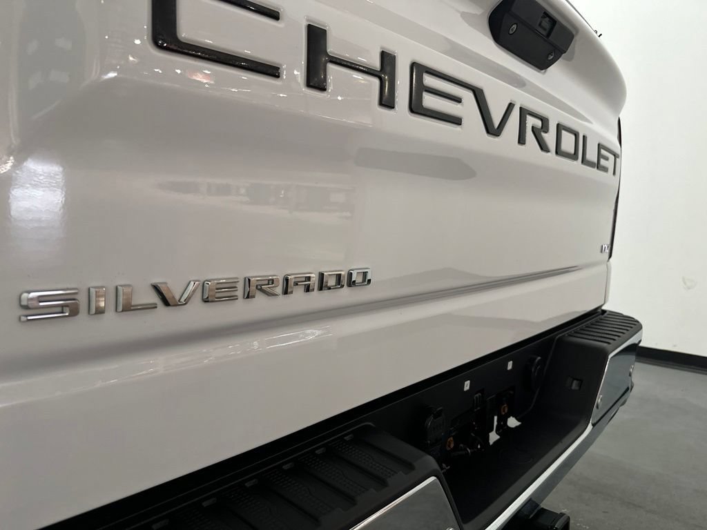 Used 2019 Chevrolet Silverado 1500 LTZ w/ LTZ Premium Package AWD/4WD image 13