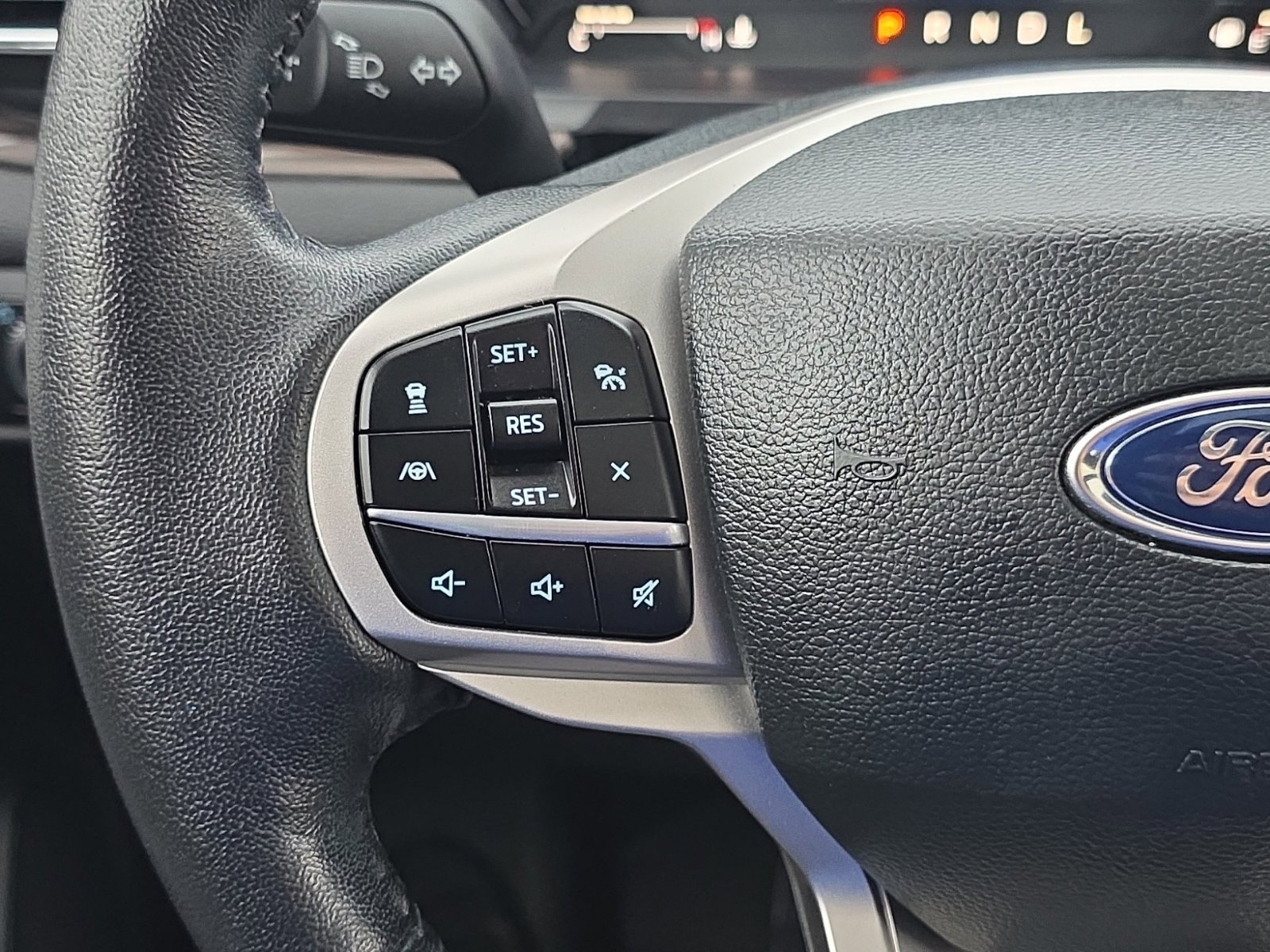 Used 2022 Ford Explorer Limited w/ Limited Technology Package AWD/4WD image 36