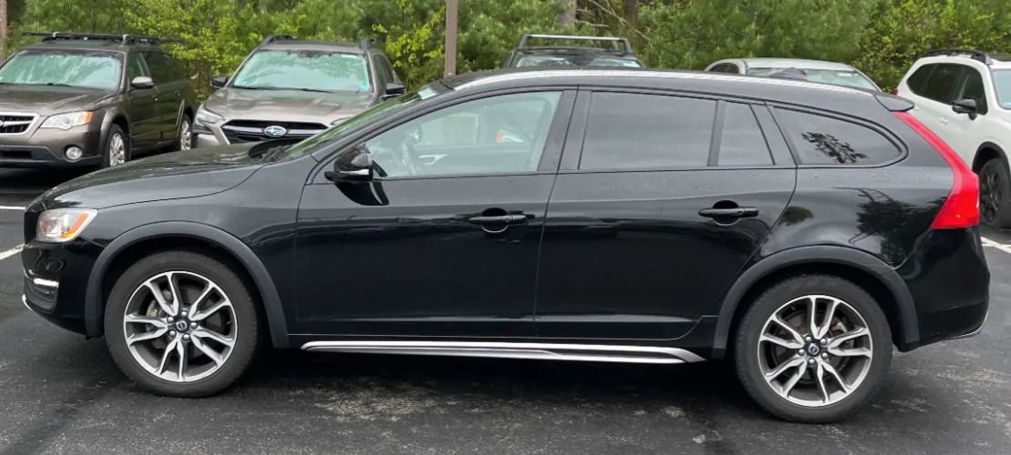 Used 2016 Volvo V60 T5 Cross Country AWD/4WD image 2