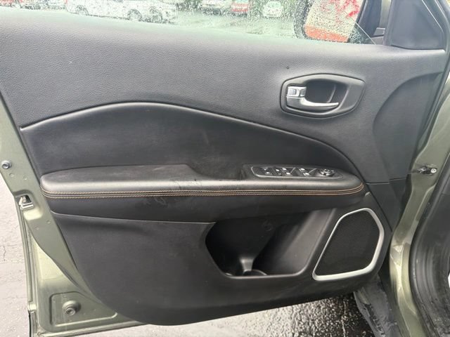 Used 2019 Jeep Compass Limited AWD/4WD image 10